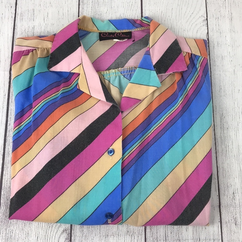 Vintage CINDY COLLINS Women's Short Sleeved Shirt